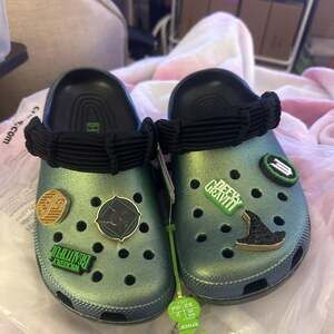 Crocs Wicked Defy Gravity Green New in Bag, Size 8